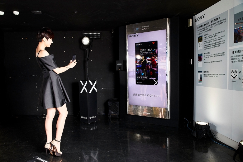 Sony Mobile 自519到530於新光三越信義A9推出首個4K HDR周杰倫 AR互動體驗機，讓消費者宛如看見最真的周杰倫，歡樂互動！.JPG